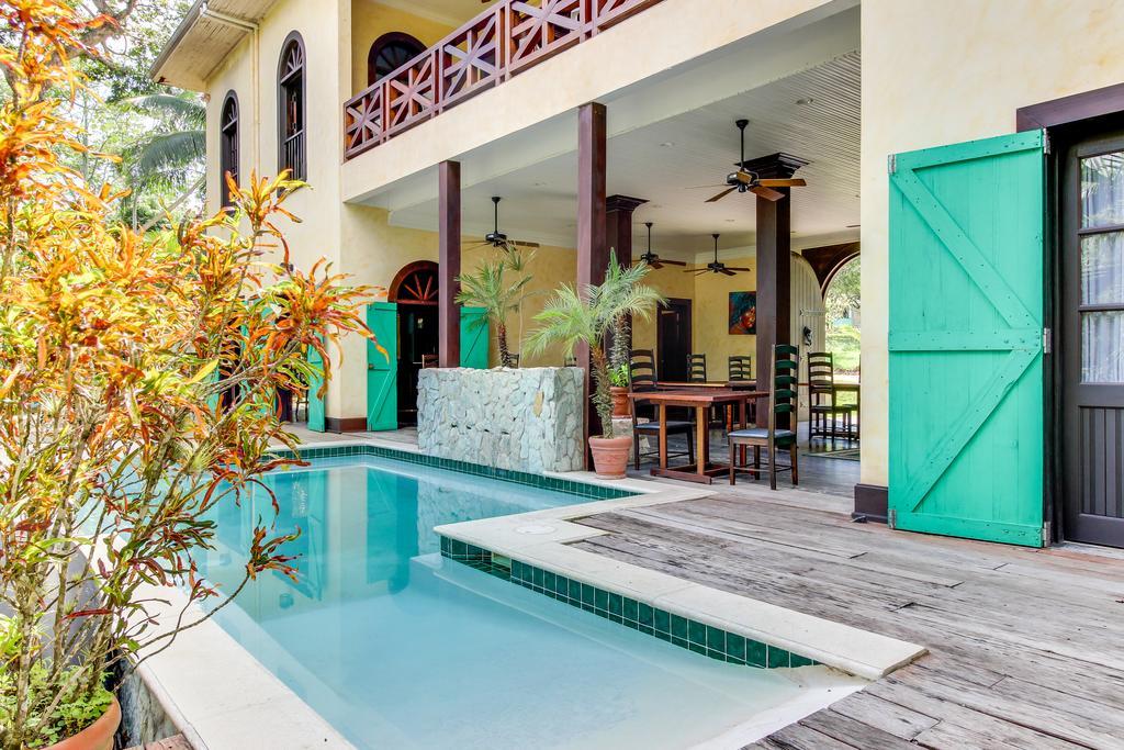 Colonial Suite @ Mahogany Hall San Ignacio Kültér fotó